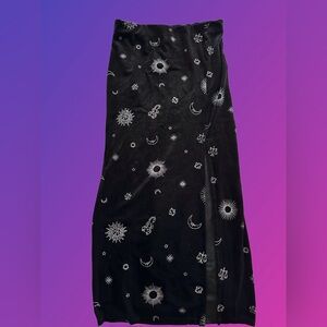 H&M Velvet Stretch “Astrology” Midi Skirt